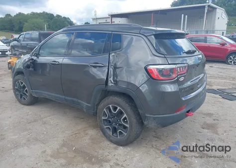 2019 Jeep Compass Trailhawk 4X4 z USA, uszkodzony, nr VIN 3C4NJDDB4KT683056